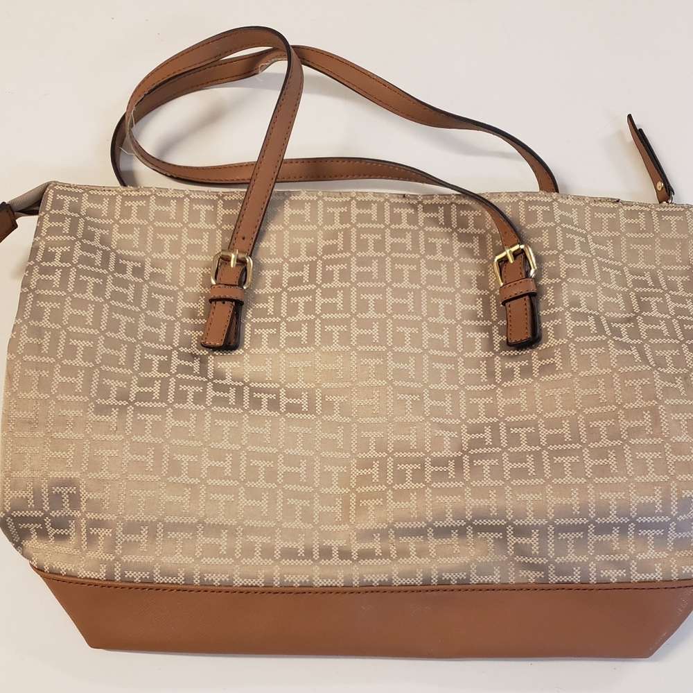 Brown Tommy Hilfiger purse